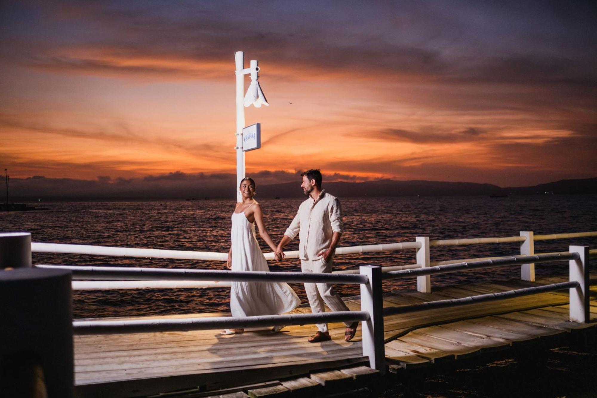 Hotel Paracas, A Luxury Collection Resort, פאראקאס מראה חיצוני תמונה Sunset at the pier