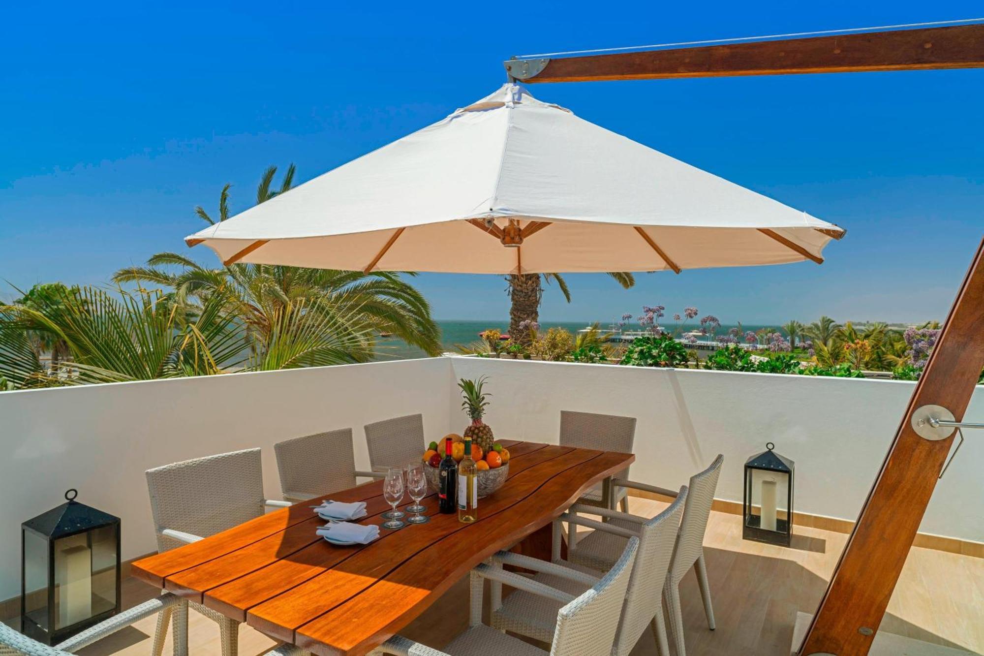Hotel Paracas, A Luxury Collection Resort, פאראקאס מראה חיצוני תמונה A patio umbrella
