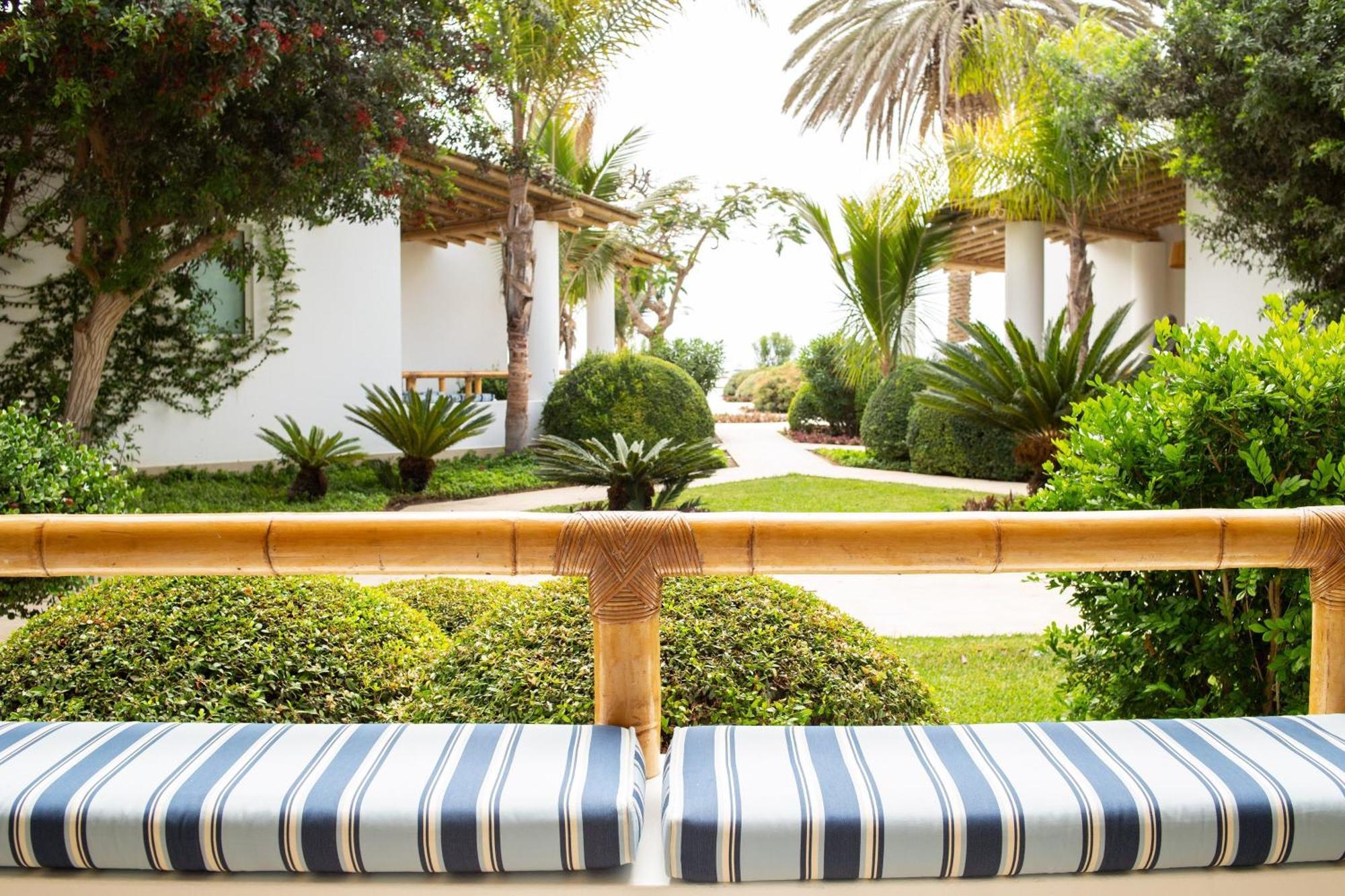 Hotel Paracas, A Luxury Collection Resort, פאראקאס מראה חיצוני תמונה The resort's gardens