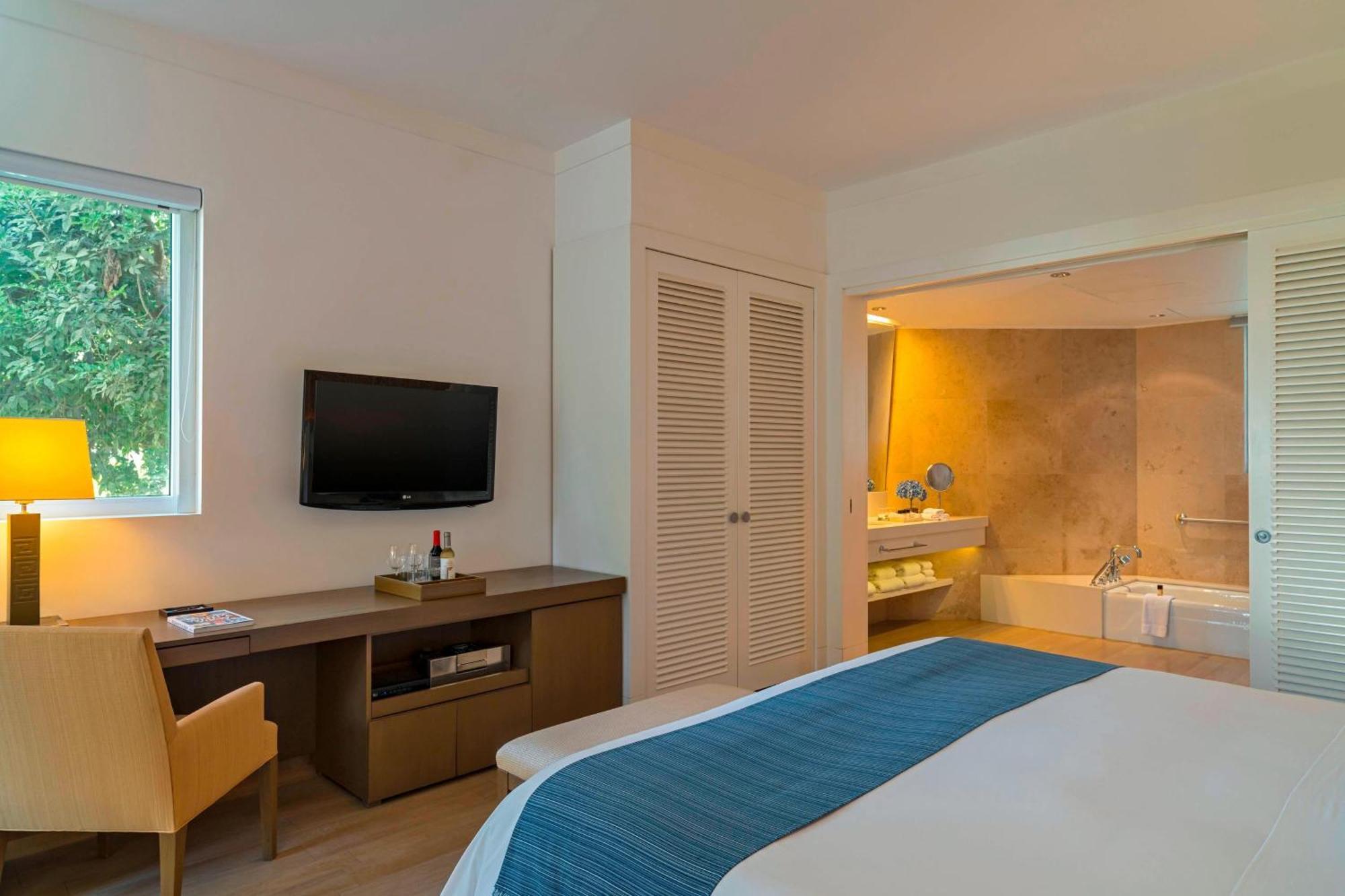 Hotel Paracas, A Luxury Collection Resort, פאראקאס מראה חיצוני תמונה A bedroom at the hotel